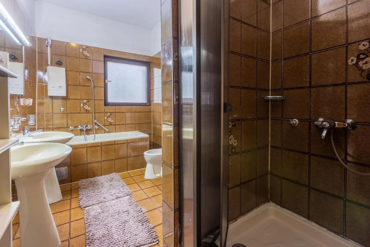 Apartment Suzy Dramalj 0*,
