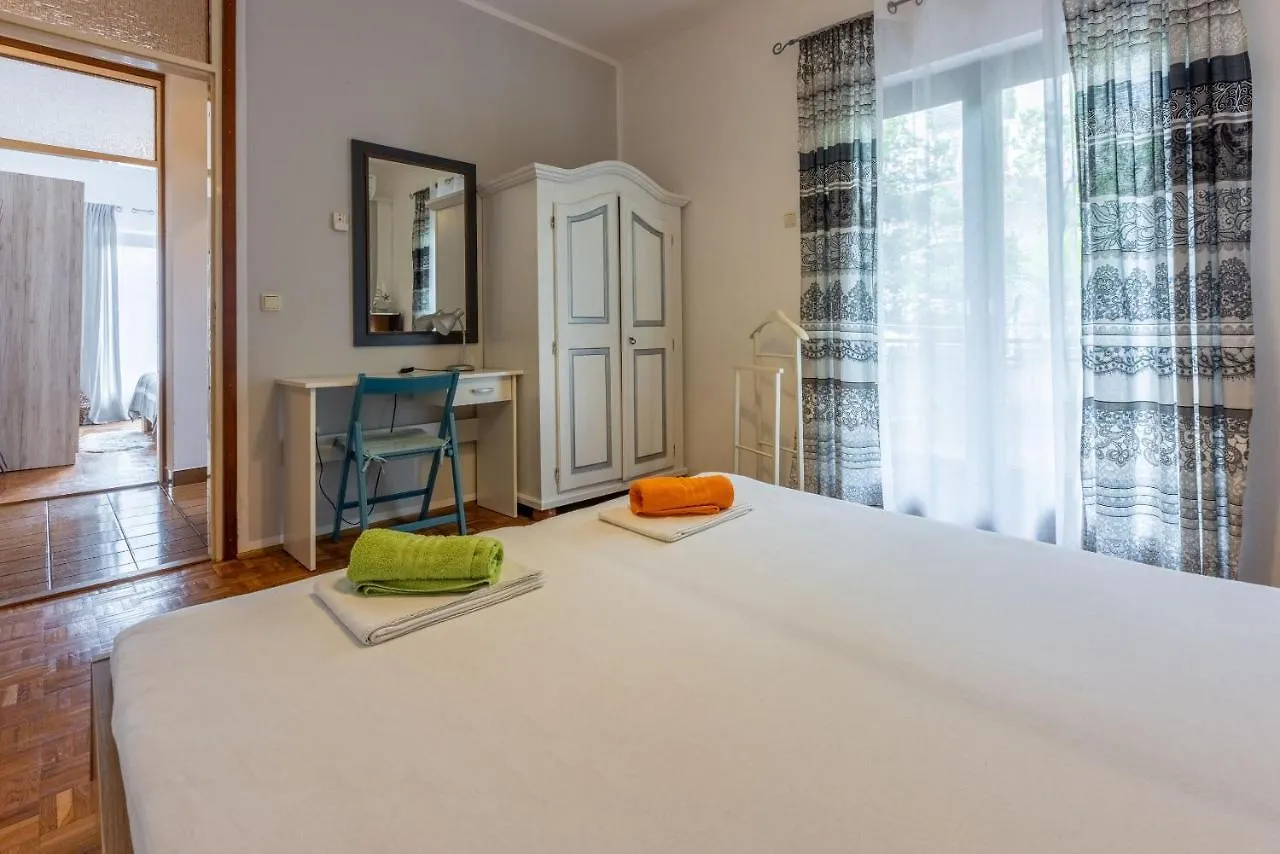 Apartment Suzy Dramalj 0*,  Croatia