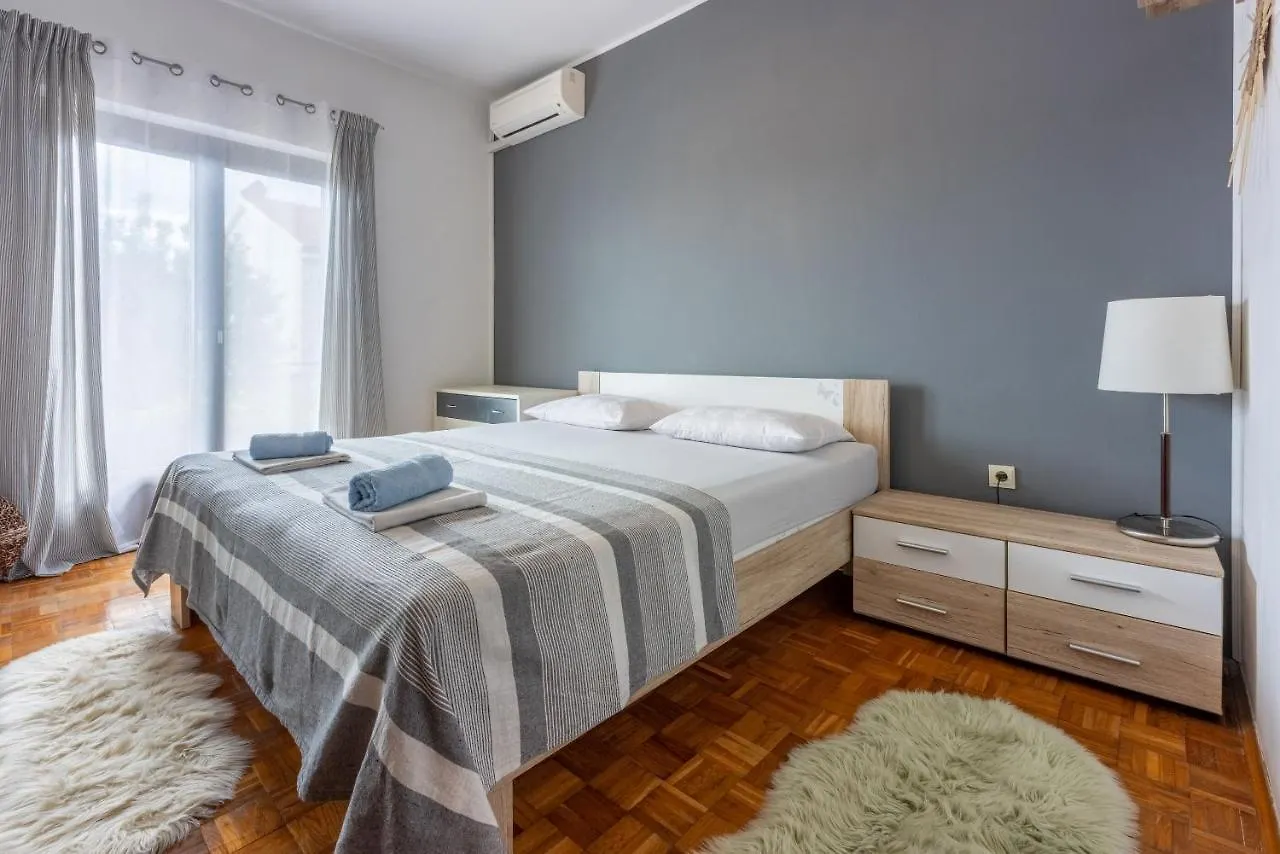 Apartment Suzy Dramalj Croatia